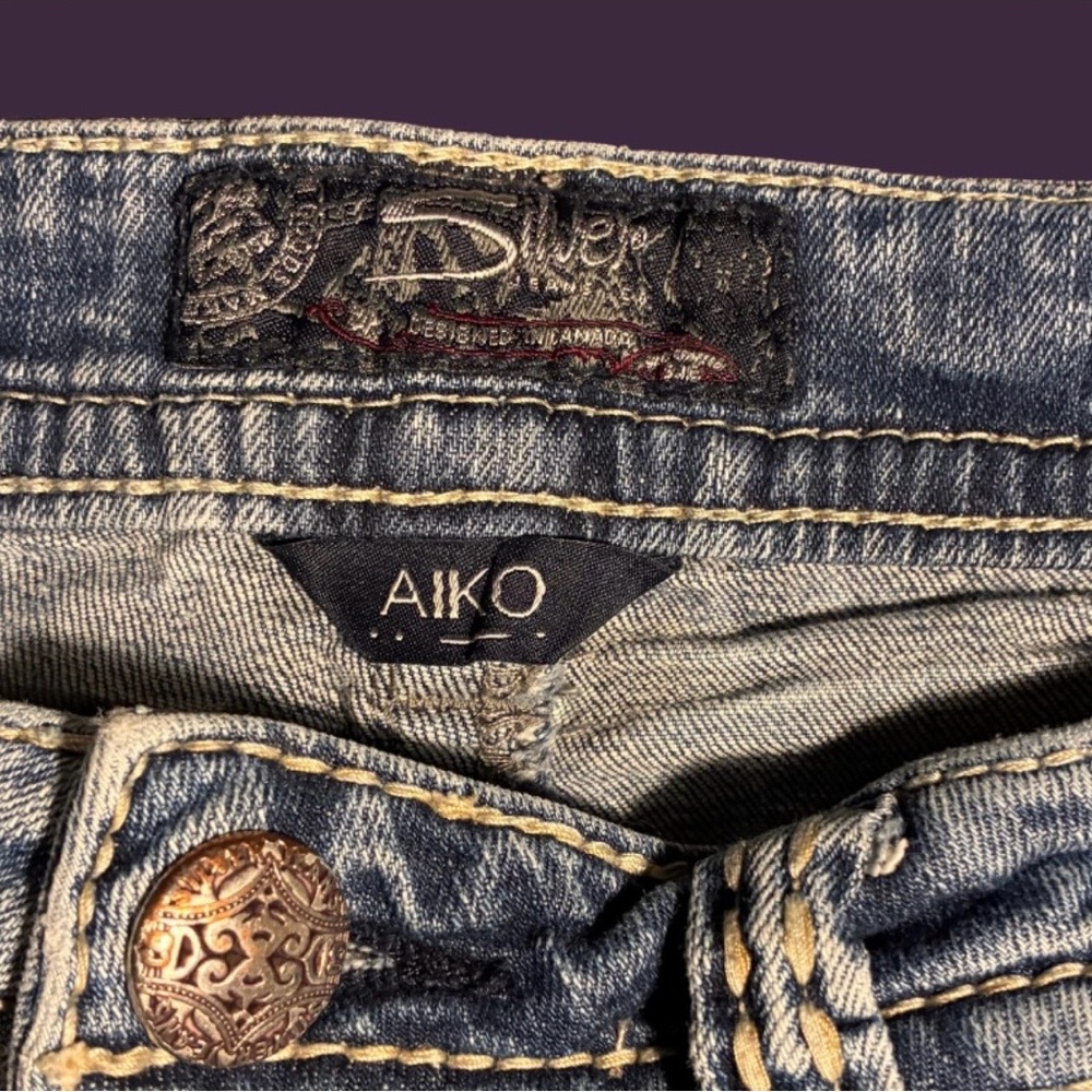 Silver Jeans Co. Aiko Mid Distressed Denim Shorts Women’s W31/L3 - Picture 5 of 10